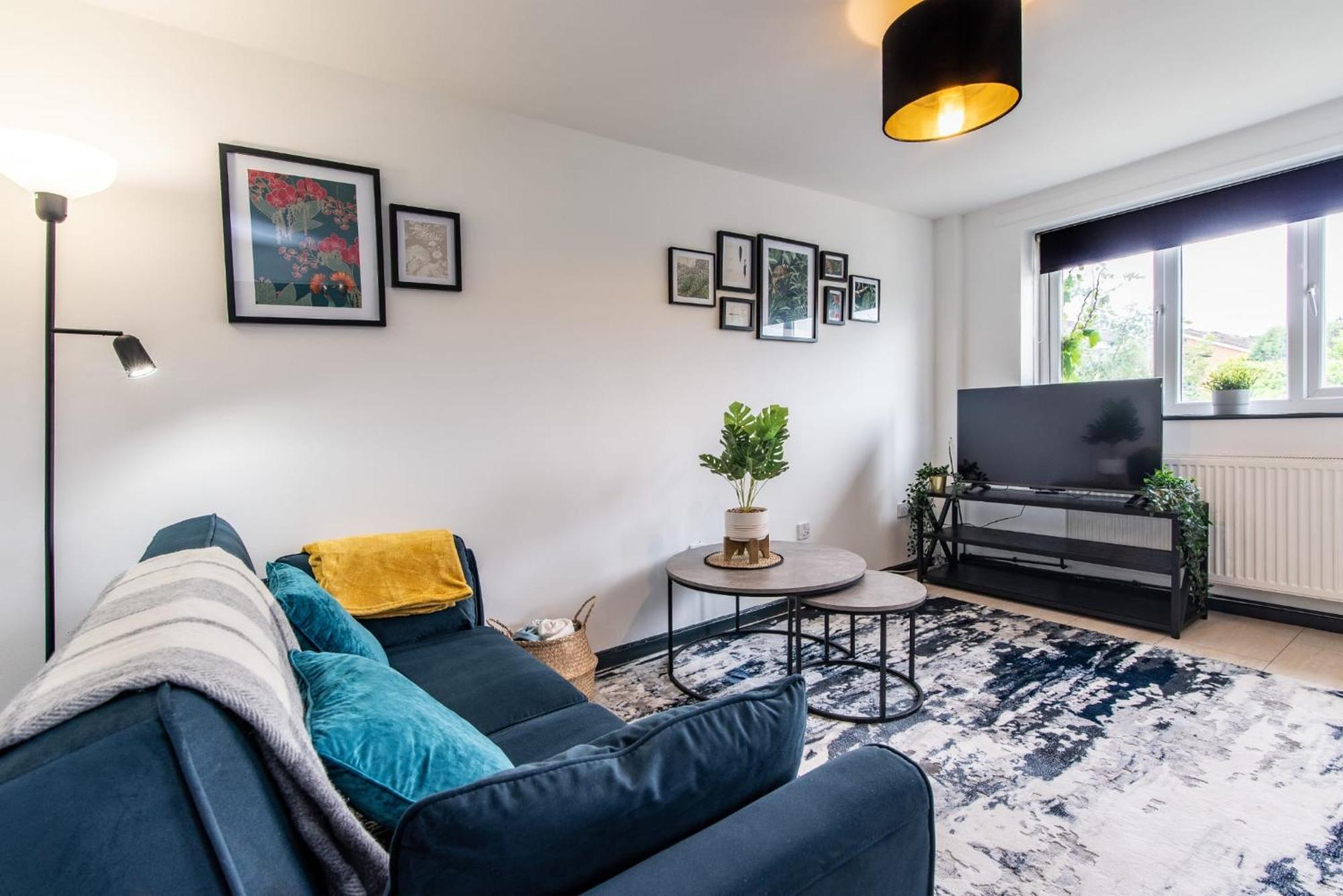 Apartment Parking Netflix Tv Sleeps 4 Close To Qmc
